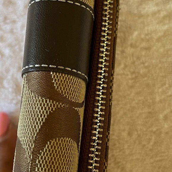 Signature Canvas Coach Envelope Wallet - Picture 4 of 4